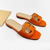 Terlik sandalet tasarımcısı slaytlar lüks g ünlü daireler ayakkabı platformu gerçek deri