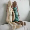 Animais de Pelúcia Recheados M Coelho Pano Brinquedos Costura Algodão Linho Brinquedos Orelha Longa Coelho Pelúcia Crianças Empresa Boneca Bebê Calmante Coelho Marrom Boneca Com Vestido J230628