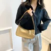 Bolsas de cintura bolsos de hombro de cuero artificial sólido para mujeres bolsos cuadrados casuales diseñadores damas en axila 230627