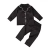 Kleding Sets Baby Jongen Zwart Satijn Zijde Pyjama Nachtkleding Lange mouw Top Broek 1 7Y Peuter Kids Kinderen Zomer Herfst Casual Nachthemd 230627