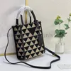 Designers de luxe Broderie sur toile Sacs à provisions hommes et femmes Sacs à main WOODY Grande capacité Totes Sacs à bandoulière Top qualité Sacs de plage mode Portefeuille CrossBody