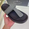 Nieuwe heren luxe beroemde designer sandalen pantoffels met merksignatuurlogo op de bovenste platte pantoffels Strandslippers Sandalen van hoge kwaliteit voor het zwembad