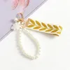 Creative Leaf Ribbon Pearl Armband Keychain Cute Pendant Wristlet Strap For Women Girls Bags Keys Plånböcker Telefonhållare Keyrings