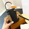 Klasyczne litera M Mini Busket Bag Fashion Crossbody Men Designer Torby Sling Nowe damskie ramię krzyżowe torebki