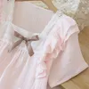 Completi di abbigliamento Pigiama per ragazze Set Estate 2023 Principessa Pizzo Abiti sottili Coperta Morbida Adorabile Dolce Bambini Pigiameria Bambini medi e grandi 230627