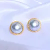 Brincos de tachas 17 mm branco água doce concha redonda 14 K banhado a ouro Cz