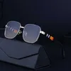 サングラスの50％オフカジラ新しいボックスレディースファッションストライプミラー脚大きなフレームサングラスメンズメガネ