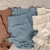 Kleidungssets Baby-Kleidungsset aus weicher gerippter Baumwolle Bosyuit-Shorts Kleidungsset Niedliches Kleinkind-Mode-Komfort-Overall-Bloomers 230627