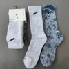 Mens Tech Fleece Designer Tie Dye Womens Glitzy Mid-tube Fashion Cotton Socks Breattable and Wicks Sweat 6 Styles to valet