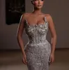 Düğün Denizkızı Elbiseler Kolsuz V Boyun Başlıkları 3D Dantel Elmas Kristaller Straplez Boncuklar Zemin Uzunluğu Gelin Önlükleri Özel Yapım Abiti Da Sposa
