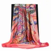 Foulards Hijab écharpe pour femmes soie Satin imprimé foulard foulards femme 90 cm carré châles enveloppes cou dames