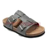 Birkens Stocks Célèbre Designer Boston Clogs Sandales Pantoufles Cork Flats Boucle en cuir d'été Slide Casual Chaussures Femmes Hommes Tongs Mules