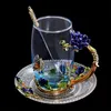 Tazza di cristallo smaltata rosa blu Fiore di tè Bicchiere di vetro di alta qualità Tazza di acqua di vetro Tazza di fiori con impugnatura Regalo perfetto per il matrimonio amante L230620