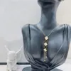 여성을위한 새로운 디자이너 펜던트 목걸이 4/4 잎 클로버 로켓 목걸이 고품질 초커 체인 디자이너 보석 18k 도금 금 여자 선물