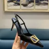 Designer 2023 New Pointed Toe Stiletto Sandals Female Hollow Metal V-Buckle Baotou Leather High-Heeled Shoes 6Cm 8Cm 10Cm 46 72