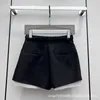 Kvinnors shorts designer 23 vår/sommar ny vikta elastiska midja metall spänne bedecorative kort vb4t qrjr