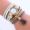 Armbandsur 100st/parti 918067 Lång rempackning runt Lady Watch Tassel Pendant Color Dial Leather Women Watches