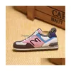 Keychains Lanyards 22 Färger Mix Gradient Ramp NB Shoe Coral Reef 2D PVC Sports Shoes Keychain for Herr Boy Car Keyring Decoration DHHCZ