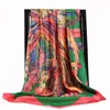 Foulards Hijab écharpe pour femmes soie Satin imprimé foulard foulards femme 90 cm carré châles enveloppes cou dames