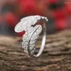 Cluster Ringen Huitan Bladvormige Vinger Ring Zilver Kleur Verharde Brilliant CZ Steen Prachtige Vrouwen Accessoires Bruiloft Mode-sieraden