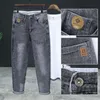 Erkek Kot tasarımcısı 7 canlı elastik işlemeli kot erkek gençlik klasik kaliteli süper yumuşak küçük düz pantolon W6T0