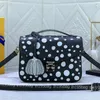 Bolsa de ombro feminina M41487 Couro de vaca Preto Vermelho Envelope Padrão de bolinhas em relevo M46409 M40780 Decoração em forma de abóbora