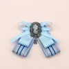 Fliegen-Krawatten-Brosche für Damen, britischer koreanischer Kragen, Blume, Vintage-Mode, College-Stil, Hemd-Accessoires, handgefertigte Fliege-Anstecknadeln