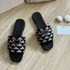 Sandalen Hausschuhe Damenmode mit Box Echtes Ledermaterial Sommermode Flache Schuhe mit Box Großhandel