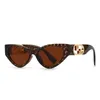 58% Vendita all'ingrosso di occhiali da sole Modern Street Photo Occhiali da sole Red Cat Eyes Donna LH045