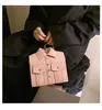 Вечерние сумки Harajuku Дизайн пальто через плечо для женщин Забавная вешалка для одежды в форме сумки на ремне для девочек Симпатичные сумки с цепочками Квадратная сумка INS