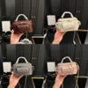 Sacs de créateurs de luxe Sac de boîte de canal Sac à bandoulière Sac à main Sacs d'enveloppe Fourre-tout Nouvelle mode féminine Fantaisie bouton de perle baguette pour le dîner Chaîne Sac à bandoulière