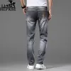 Jeans pour hommes designer léger luxe haut de gamme jeans hommes slim droite décontracté pantalons longs marque de mode broderie VHVB