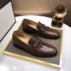 Qualité chaussures habillées formelles pour hommes doux chaussures en cuir véritable bout pointu concepteur dermique semelle extérieure bas hommes affaires Oxfords