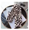 Foulards imprimé léopard écharpe femmes hiver couverture col chaud doux fausse fourrure épaissir châles Neckerchier dame enveloppes TKS041