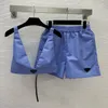 Magliette da donna 6.3 Triangolo in metallo di alta qualità con decorazione regolabile con cinturino per spaghetti Canotta con elastico in vita Pantaloncini da donna