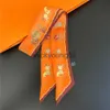 Bandanas 2023 Letter Printed Bag Strap Scarf Women Silk Scarf pannband Långa halsdukar Bag Tillbehör Rand x0628