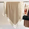 Sciarpe 2023 Sciarpa di seta 90cm Capelli Testa di stampa Grande fazzoletto Hijab Scialle Donna Bandana Foulard Silenziatore Wrap Designer