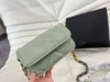 Сумка CC Оптовая новейшая 19 Woc Mini Bag Двухцветные сумки цепи с оригинальными оборудованием кошельки Chan nel Cross Body Bags's Design's Comeled Wallet Женщина роскошная мессенджер