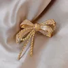 Élégant strass nœud papillon broche épinglette Corsage femmes Simple robe manteau Cardigan bijoux de mariage cadeau broche broche broche