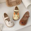 Sneakers dla dzieci skórzane buty dziewczyna urocze królik płytkie francuskie buty Stalizne Buty Jakość swobodnego rozmiaru dziecka 21 30 230628