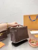 2023 Nuova borsa del progettista di marca Borsa cosmetica in vera pelle pacchetto trucco pochette borsa tote bag borse da sera pacchetti messenger