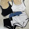 2024 Nouveau créateur de mode en gros de maillots de bain pour femmes en gros bikinis de mode de maillot de bain de maillots de bain c