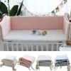 Sängskenor Bomull Mjuk textur Spädbarn Crib Liner avtagbar tvättbar Baby Crib -stötfångarskydd runt kudde född sängkläder 230628