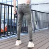 Designer de jeans pour hommes Xintang Printemps Nouveau Imprimé Marque De Mode Tendance Jeunesse Slim Fit Pieds Pantalon Hommes VBU2