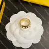 Designer Gold Ring Luxury F Letter Ring mässing Material Öppning Par Bandringar Fashion Jewelry Personalized Simple
