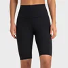 Yoga Outfit Base Pace Короткие шорты в рубчик с высокой посадкой 8 дюймов, невесомое покрытие, эластичные в четырех направлениях беговые шорты для йоги со скрытым карманом 230629