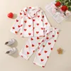 Pyjama 1-6Y Kids Meisjes Pyjama Set Baby Hart Print Nachtkleding Lange Mouwen Revers Knoppen Tops Broek Kinderen Homewear Nachtkleding 230628