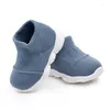 Chaussures de sport bébé mode décontracté semelle souple enfant en bas âge tricoté respirant supérieur confortable et antidérapant protéger la cheville du bébé