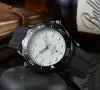 2021 nouvelle montre à quartz de luxe à trois broches pour hommes montre de haute qualité Top marque Designer horloge bande de caoutchouc accessoires de mode pour hommes cadeau de vacances