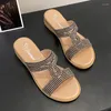 Kapcie Kobieta Summer Gold Open Tok Sandal Sukienka Women Women High Obcasy Kryształowe platforma kliny